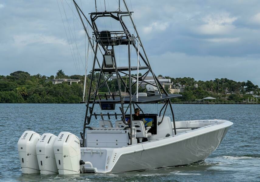 44ft Contender Yacht For Sale