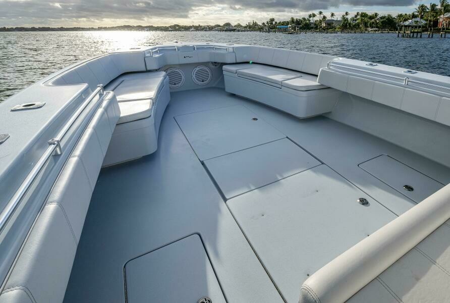 44ft Contender Yacht For Sale