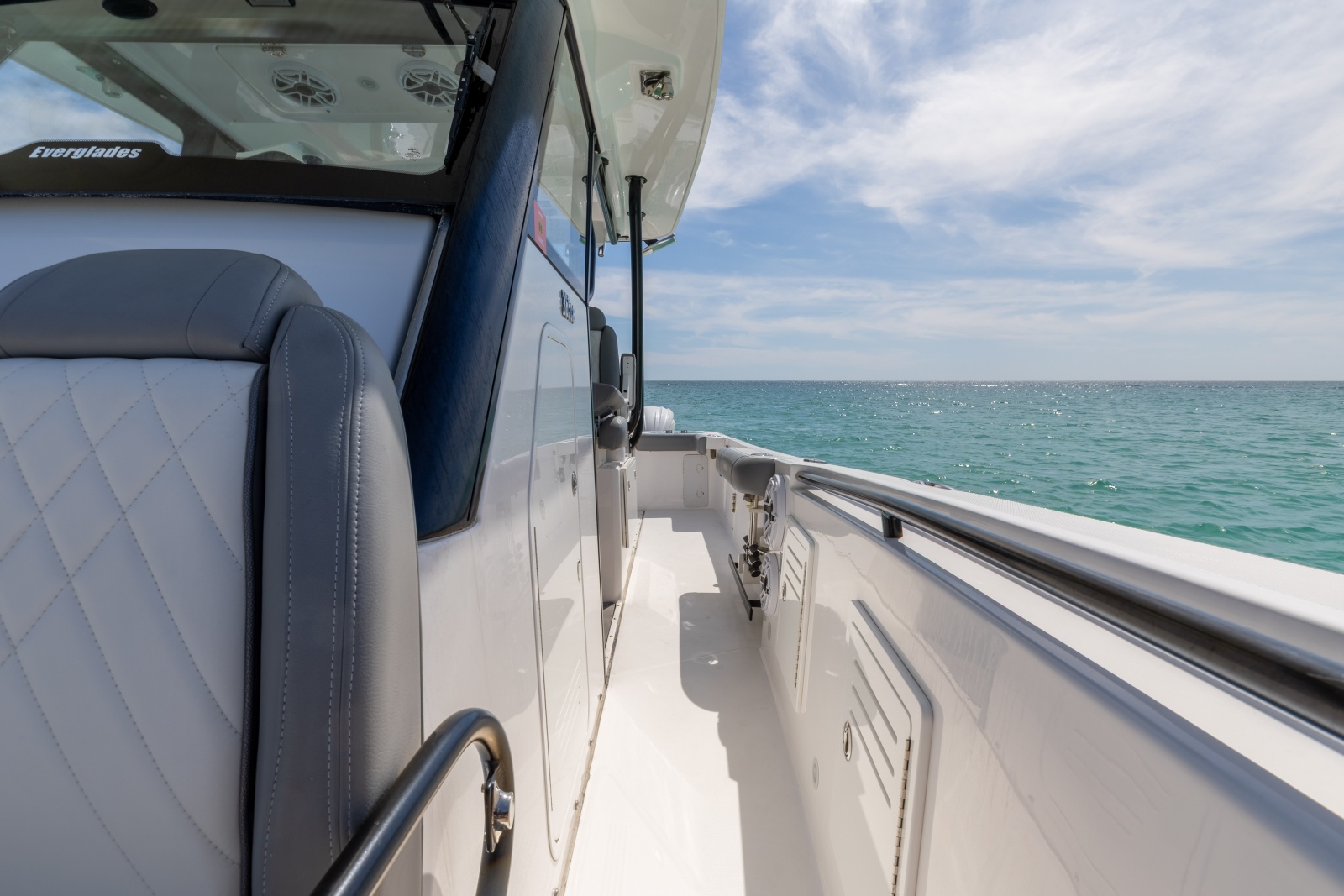 2023 Everglades 365 CC-