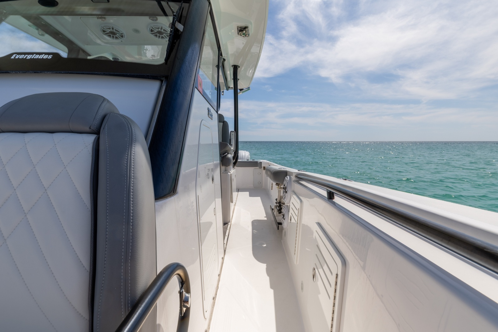 2023 Everglades 365 CC-