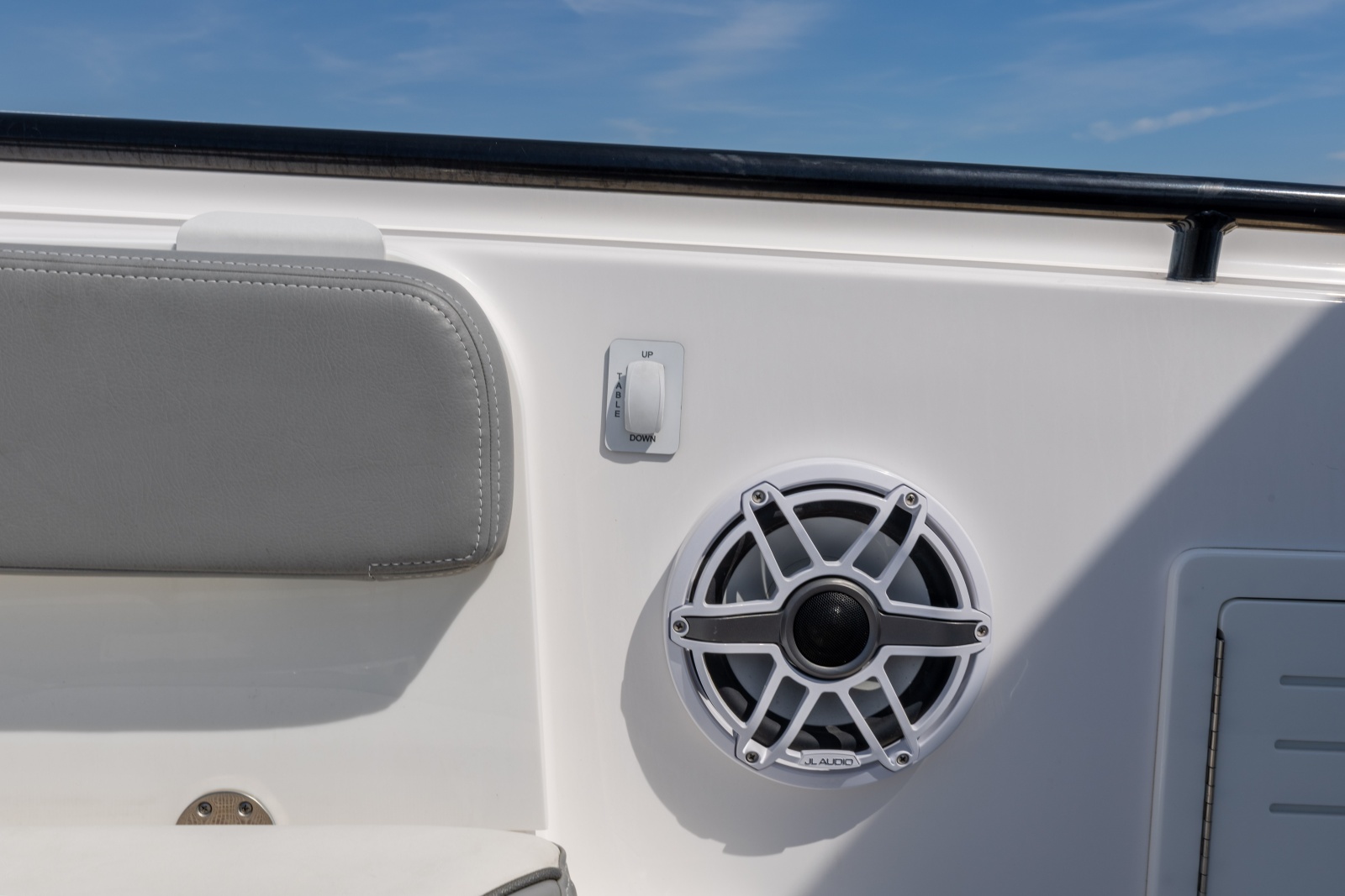 2023 Everglades 365 CC-