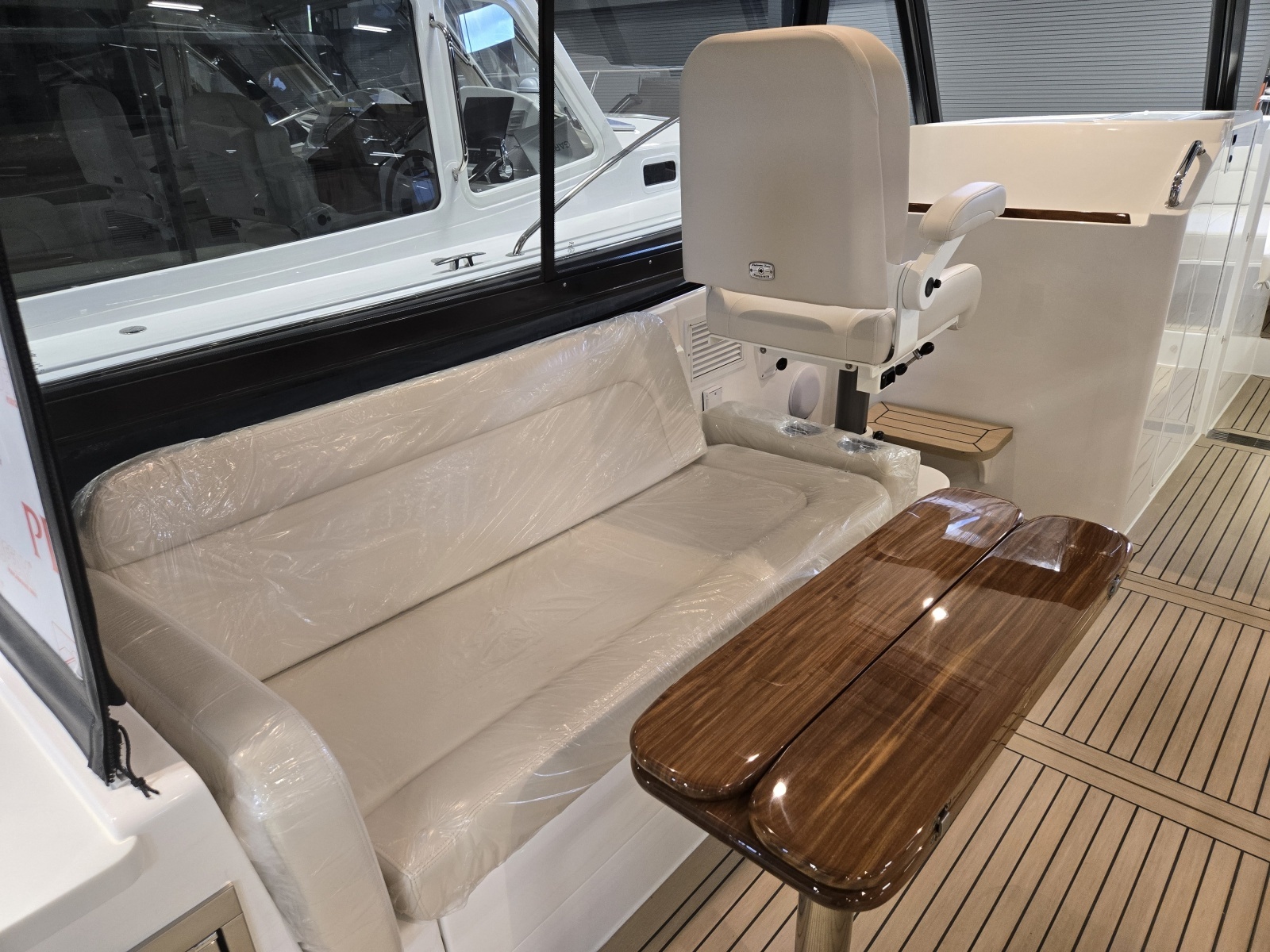 The Sunshine Crew 38ft MJM Yacht For Sale