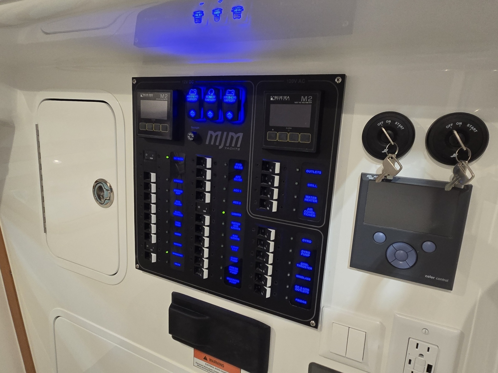 The Sunshine Crew 38ft MJM Yacht For Sale