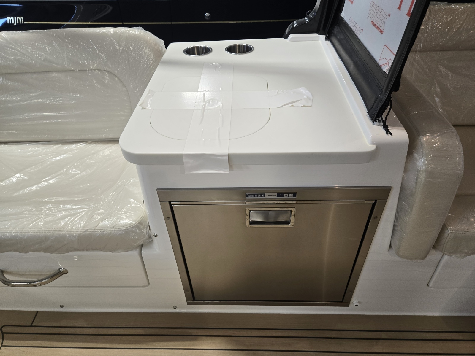 The Sunshine Crew 38ft MJM Yacht For Sale