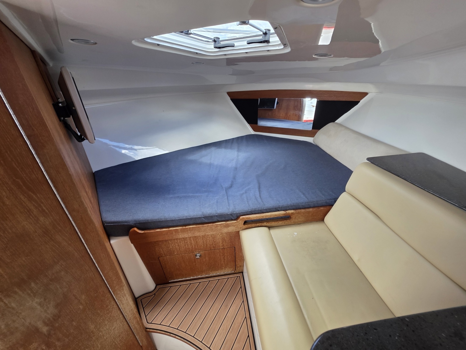 Paradise Bound 35ft Everglades Yacht For Sale