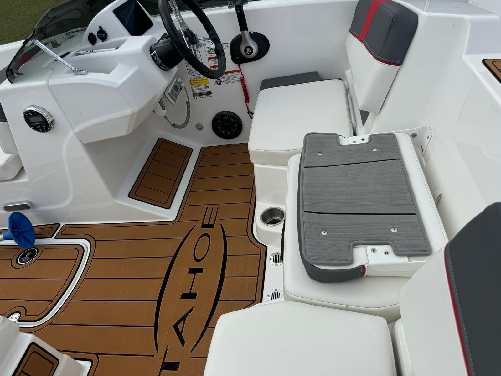 18ft Tahoe Yacht For Sale