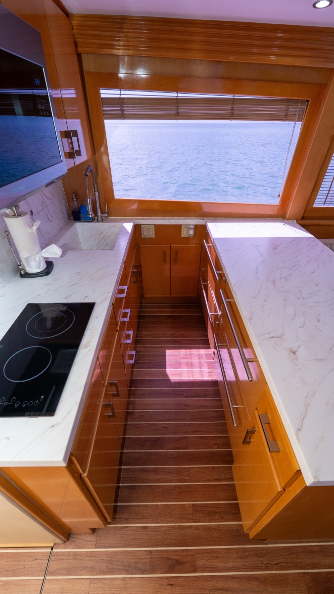 50' 2000 Hatteras 50 Convertible