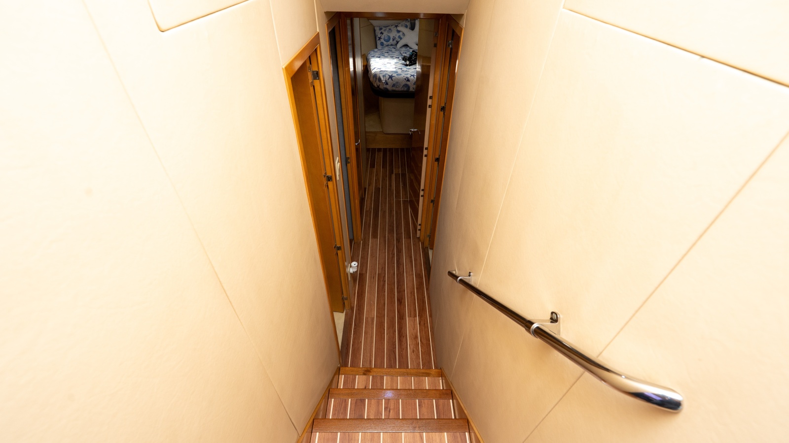 50' 2000 Hatteras 50 Convertible