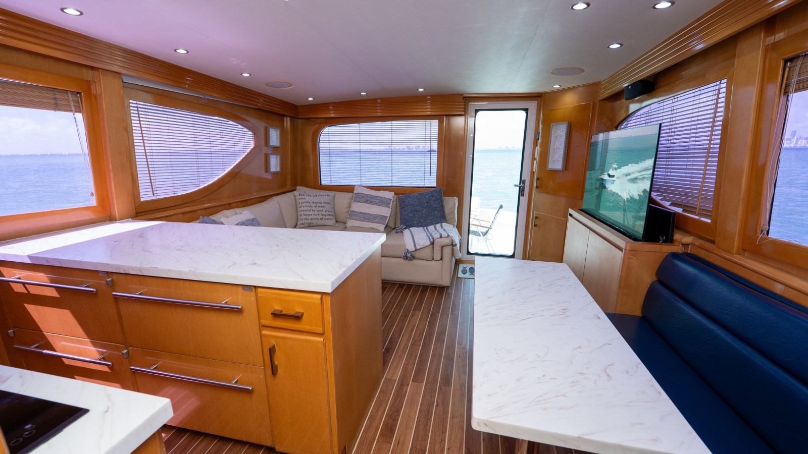 50' 2000 Hatteras 50 Convertible