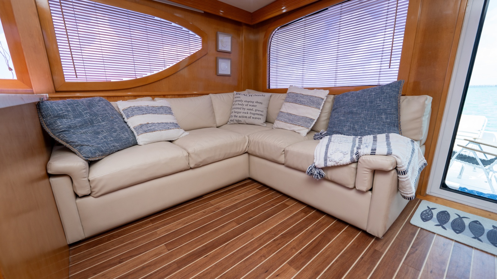 50' 2000 Hatteras 50 Convertible