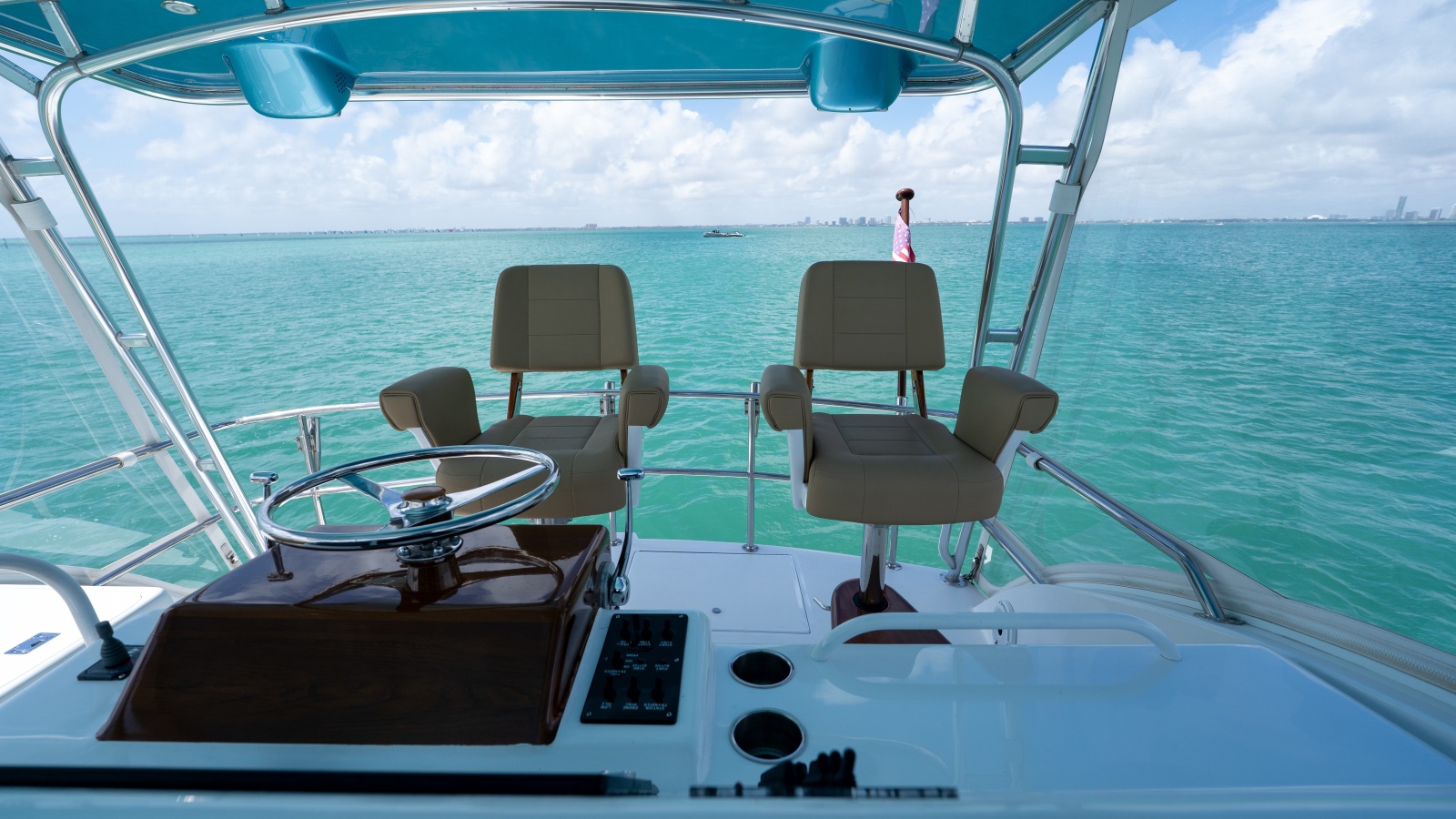 50' 2000 Hatteras 50 Convertible