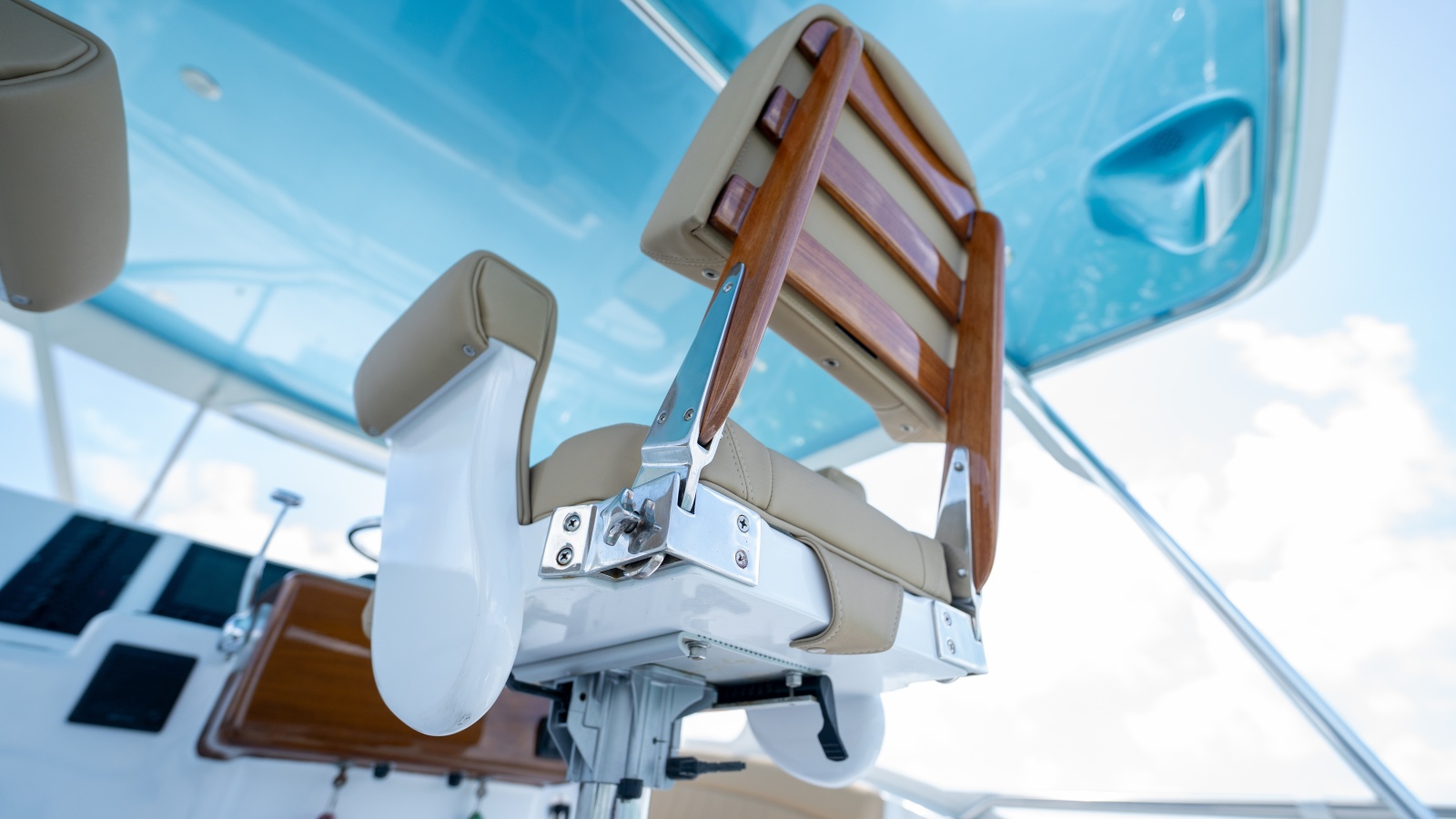 50' 2000 Hatteras 50 Convertible