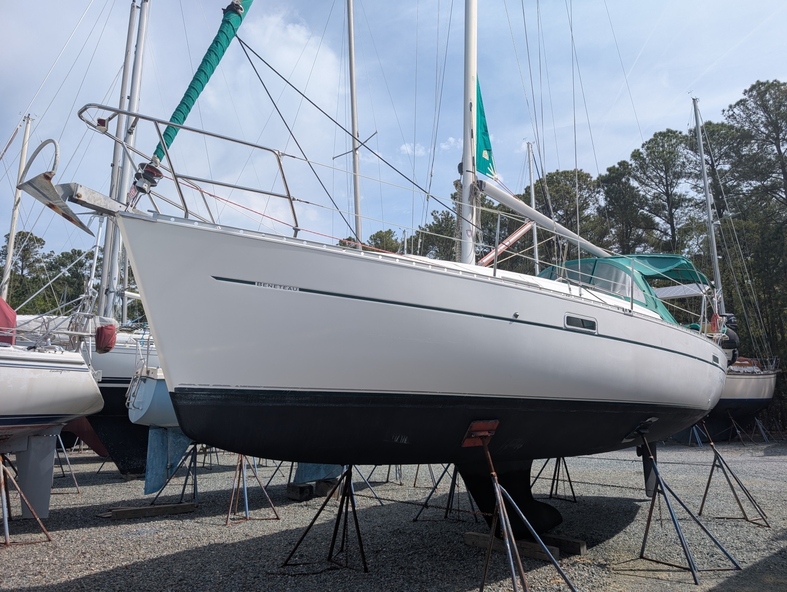 Hakuna Matata 33ft Beneteau Yacht For Sale