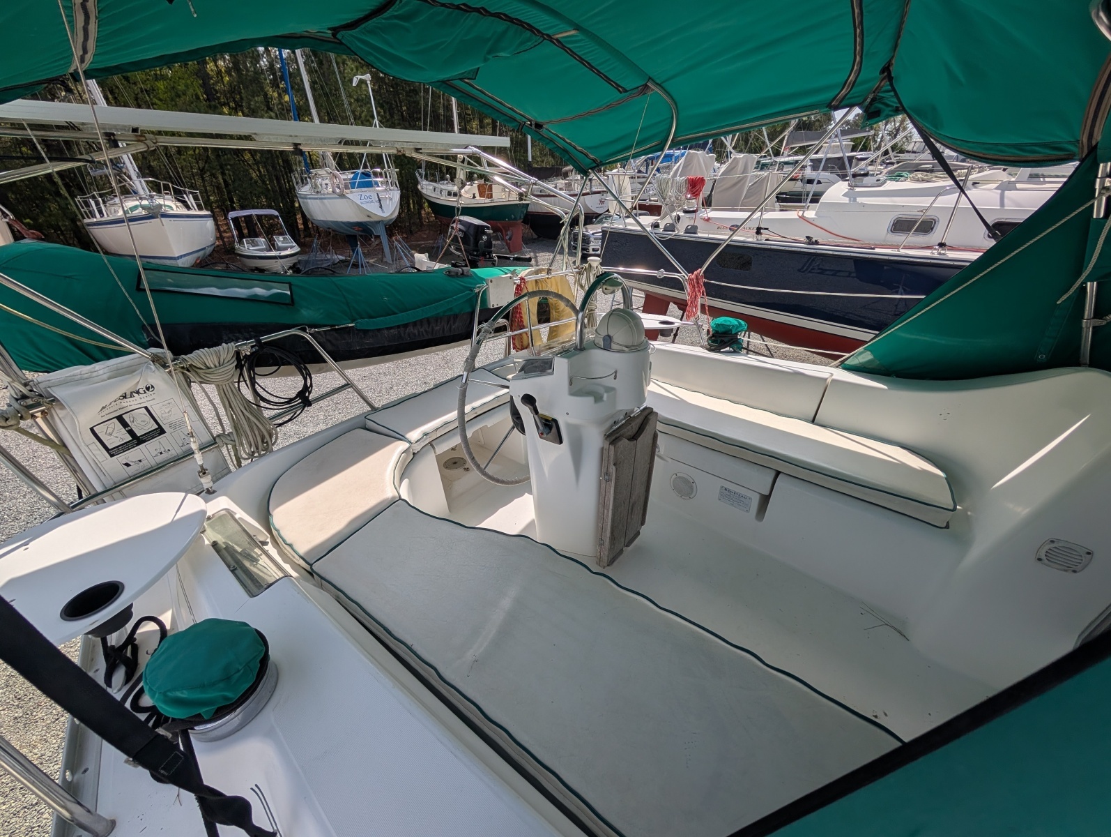 Hakuna Matata 33ft Beneteau Yacht For Sale