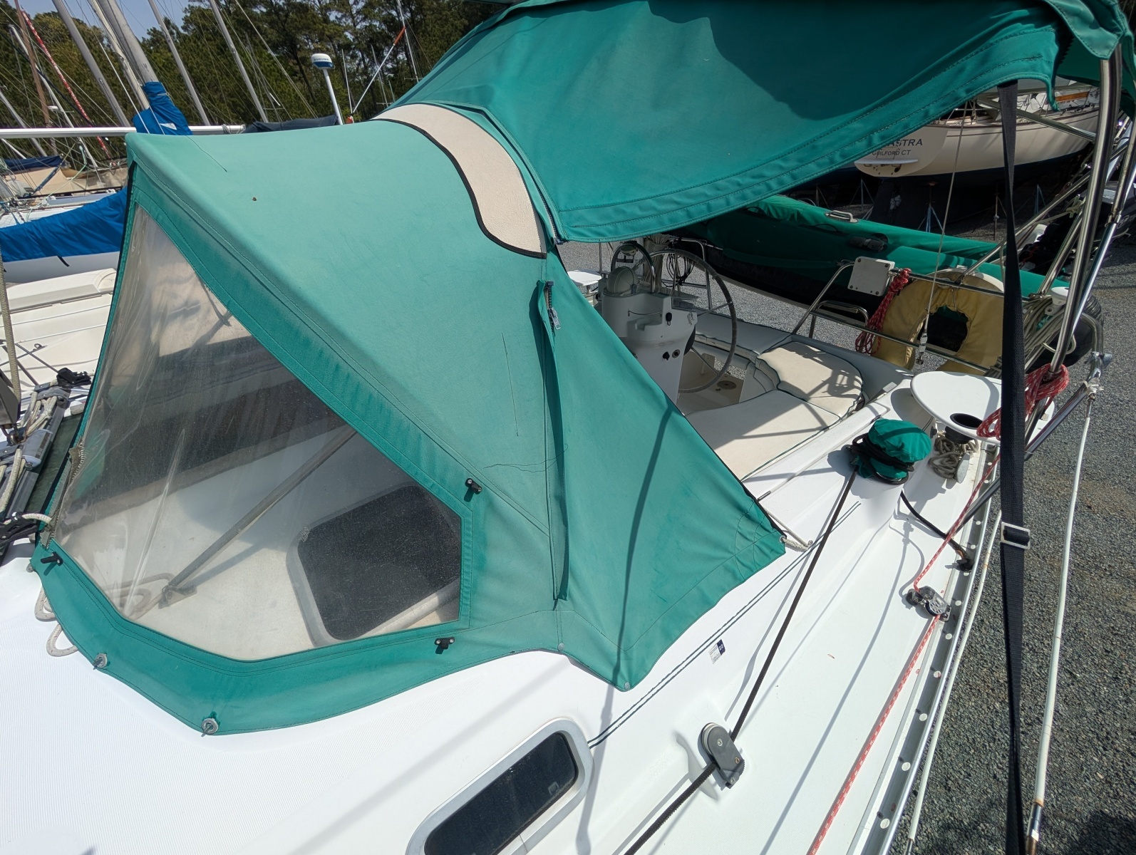 Hakuna Matata 33ft Beneteau Yacht For Sale