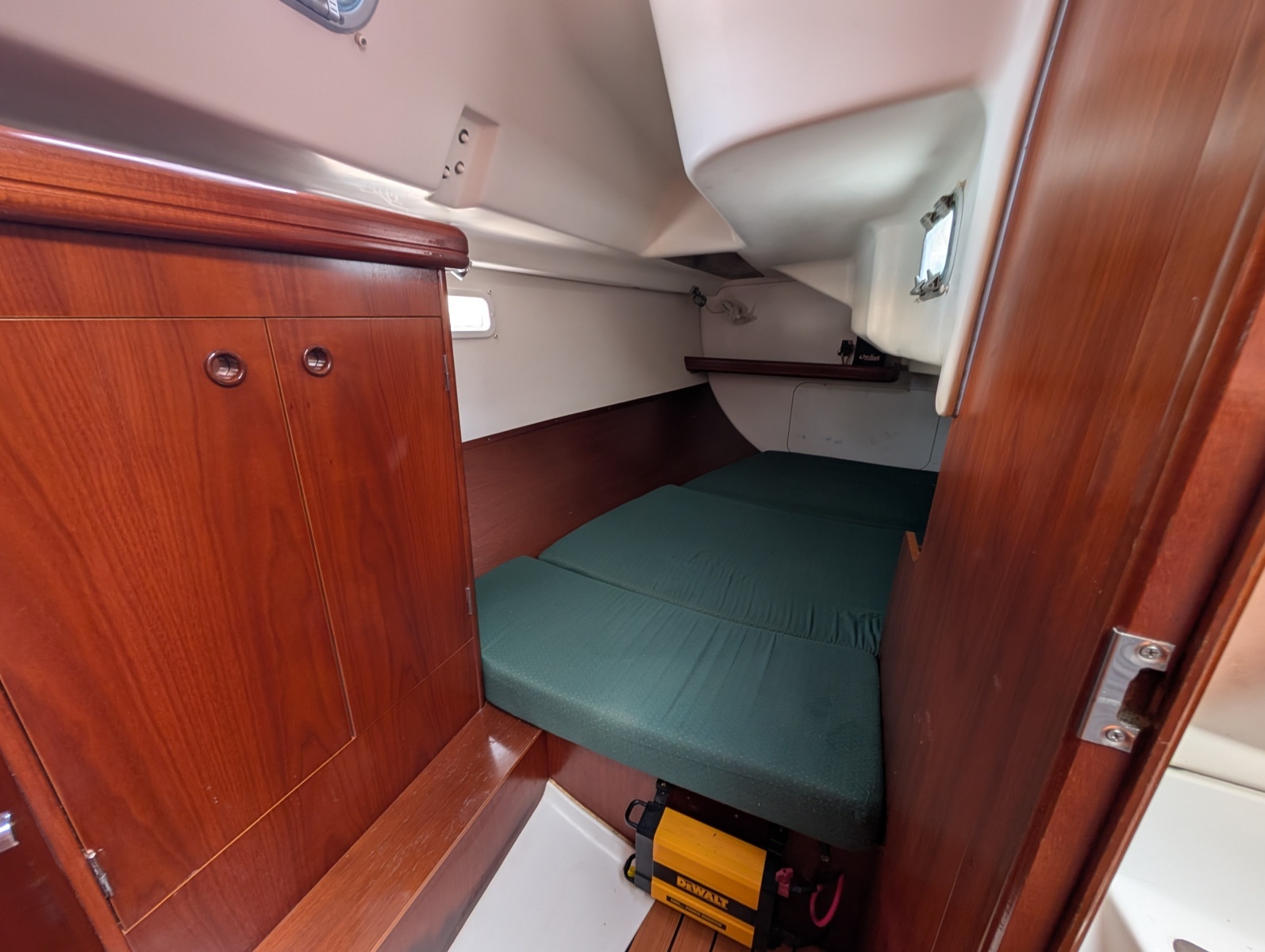 Hakuna Matata 33ft Beneteau Yacht For Sale