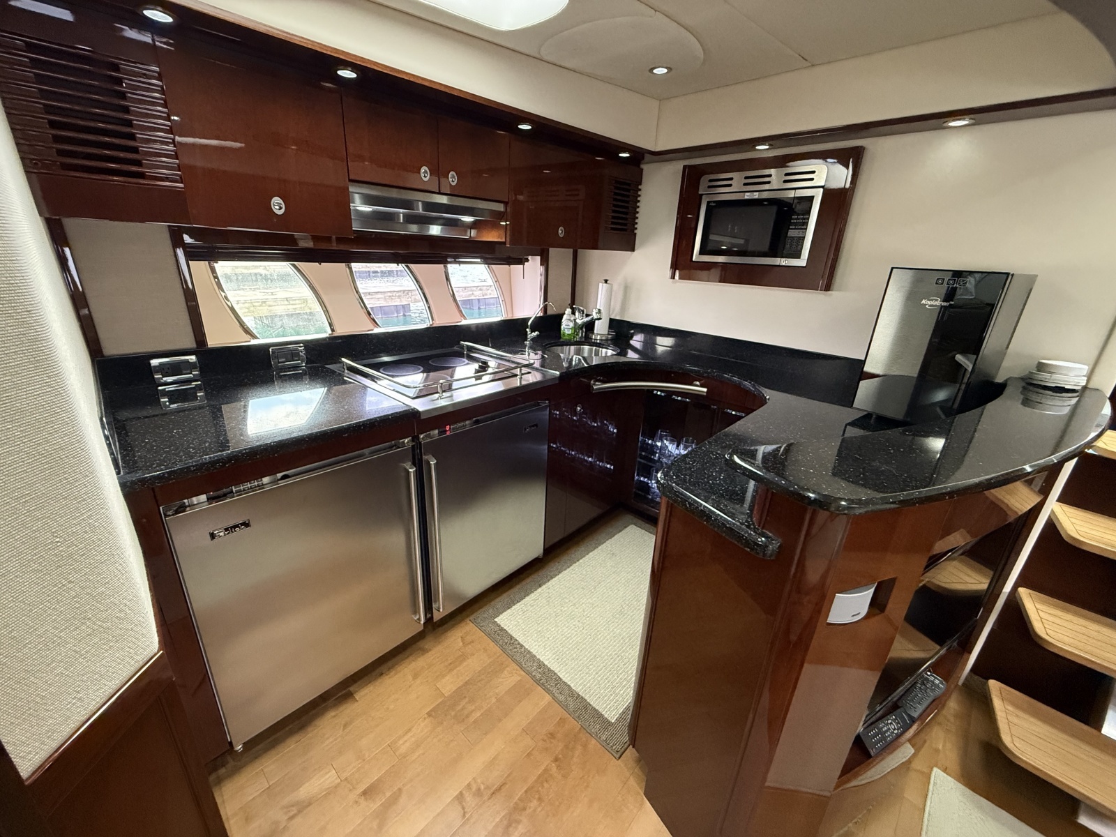 Rip Tide V 60ft Sea Ray Yacht For Sale