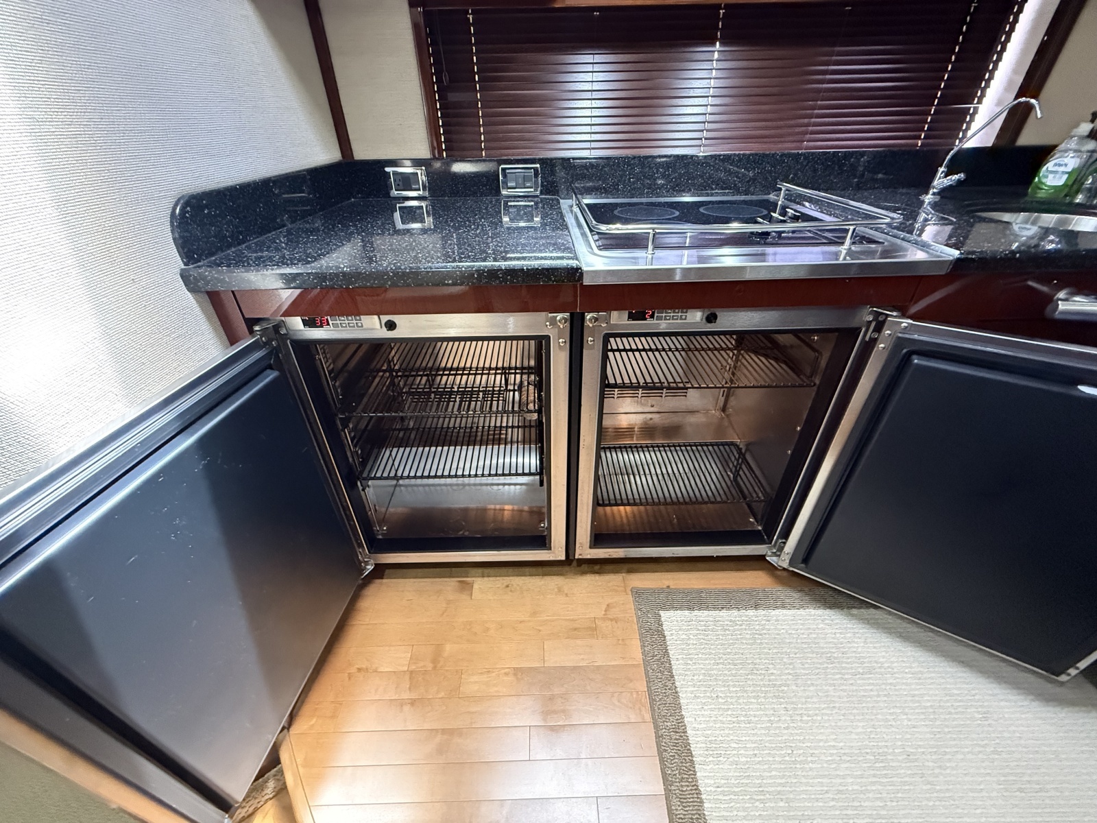 Rip Tide V 60ft Sea Ray Yacht For Sale