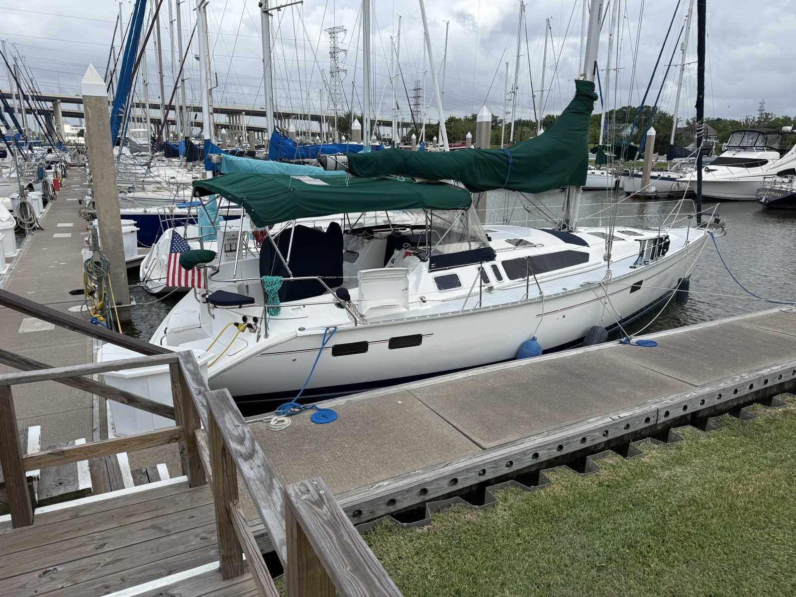 Grateful Too 40ft Hunter Yacht For Sale
