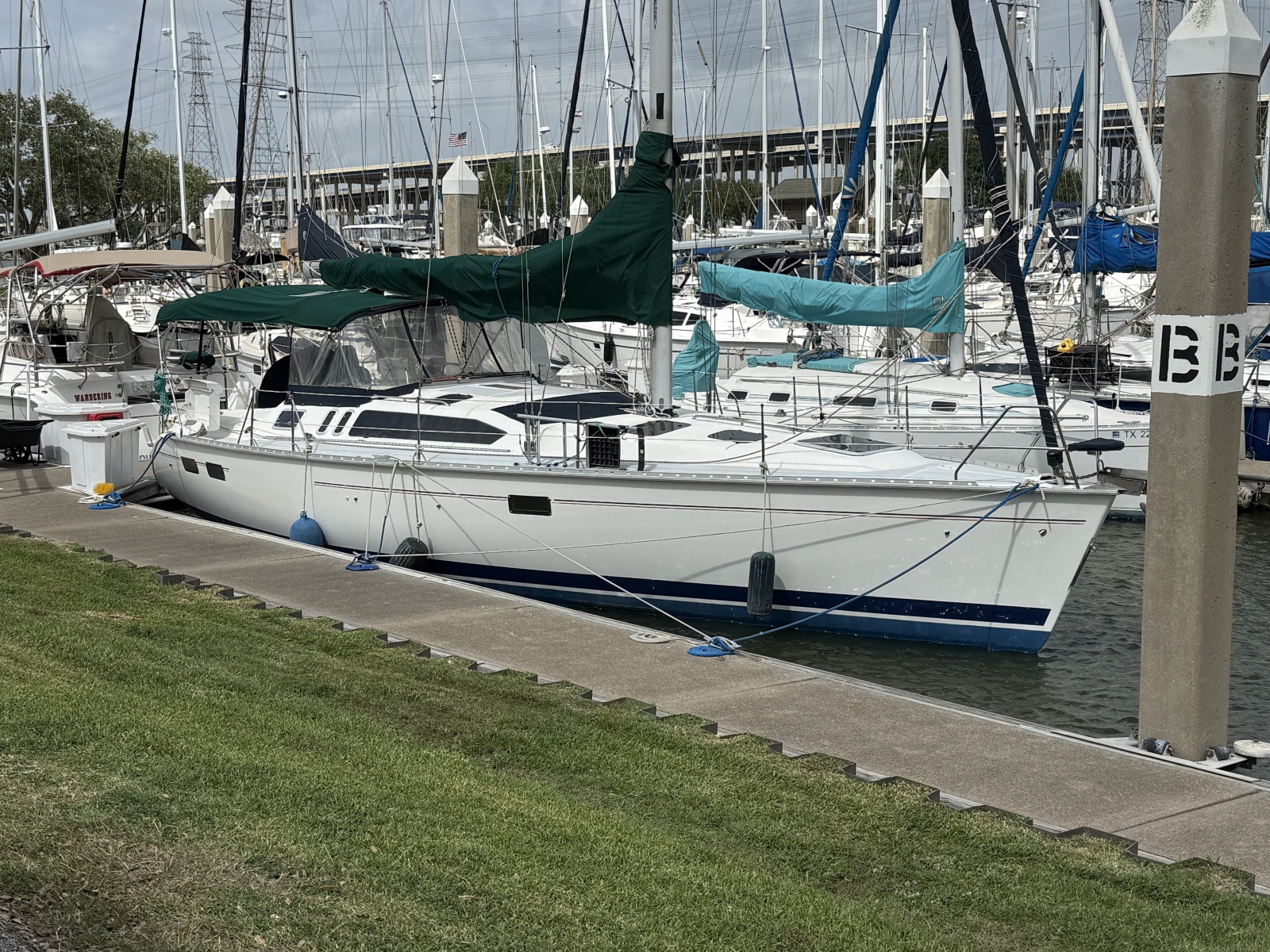 Grateful Too 40ft Hunter Yacht For Sale