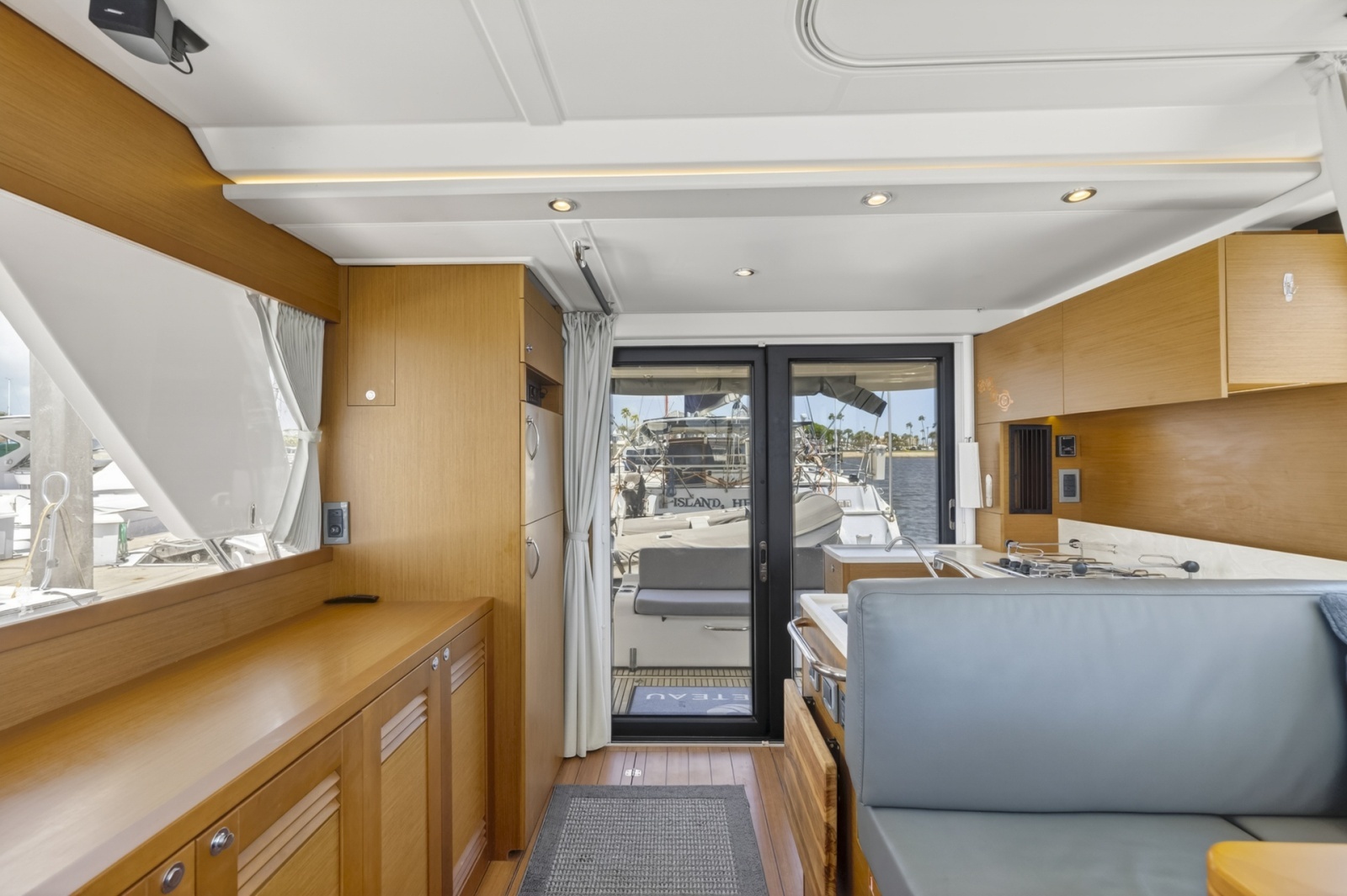 2022 Beneteau Swift Trawler 41 Fly