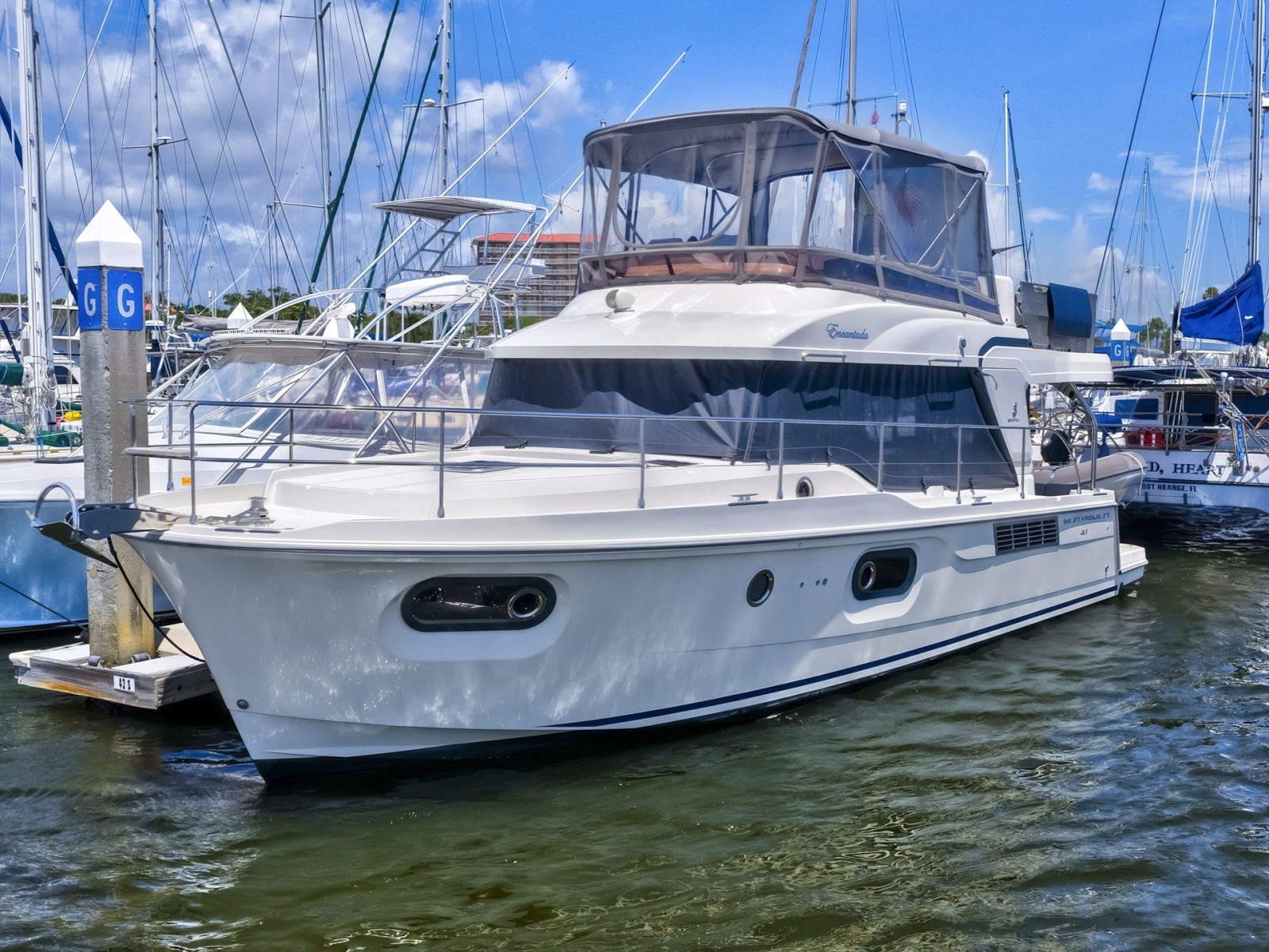 2022 Beneteau Swift Trawler 41 Fly