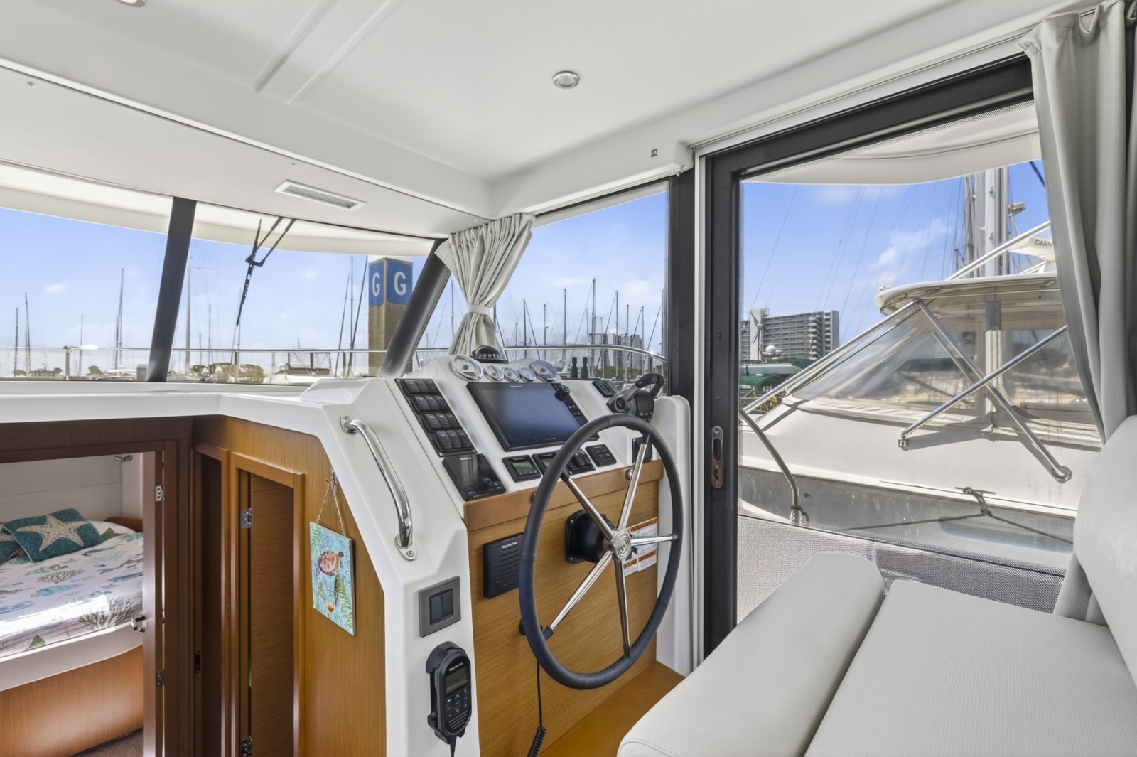 2022 Beneteau Swift Trawler 41 Fly