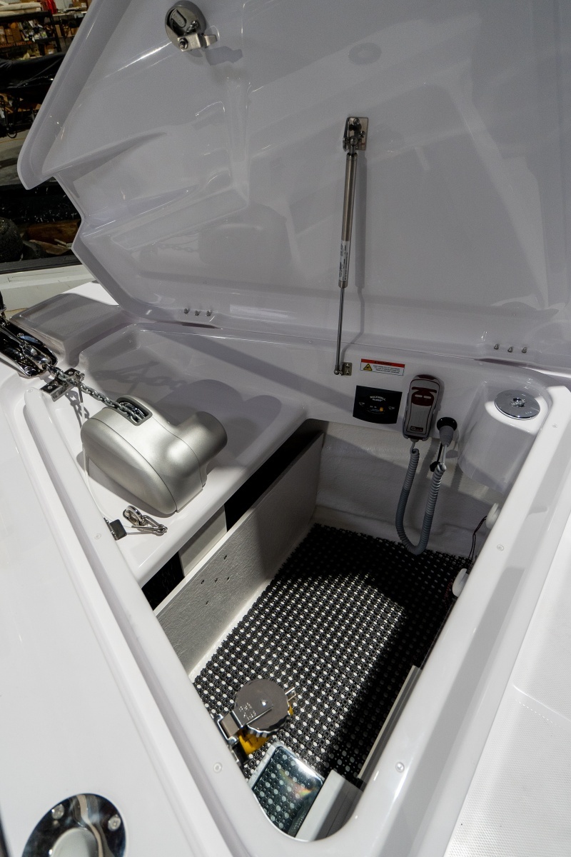 Stock 20 37ft Axopar Yacht For Sale