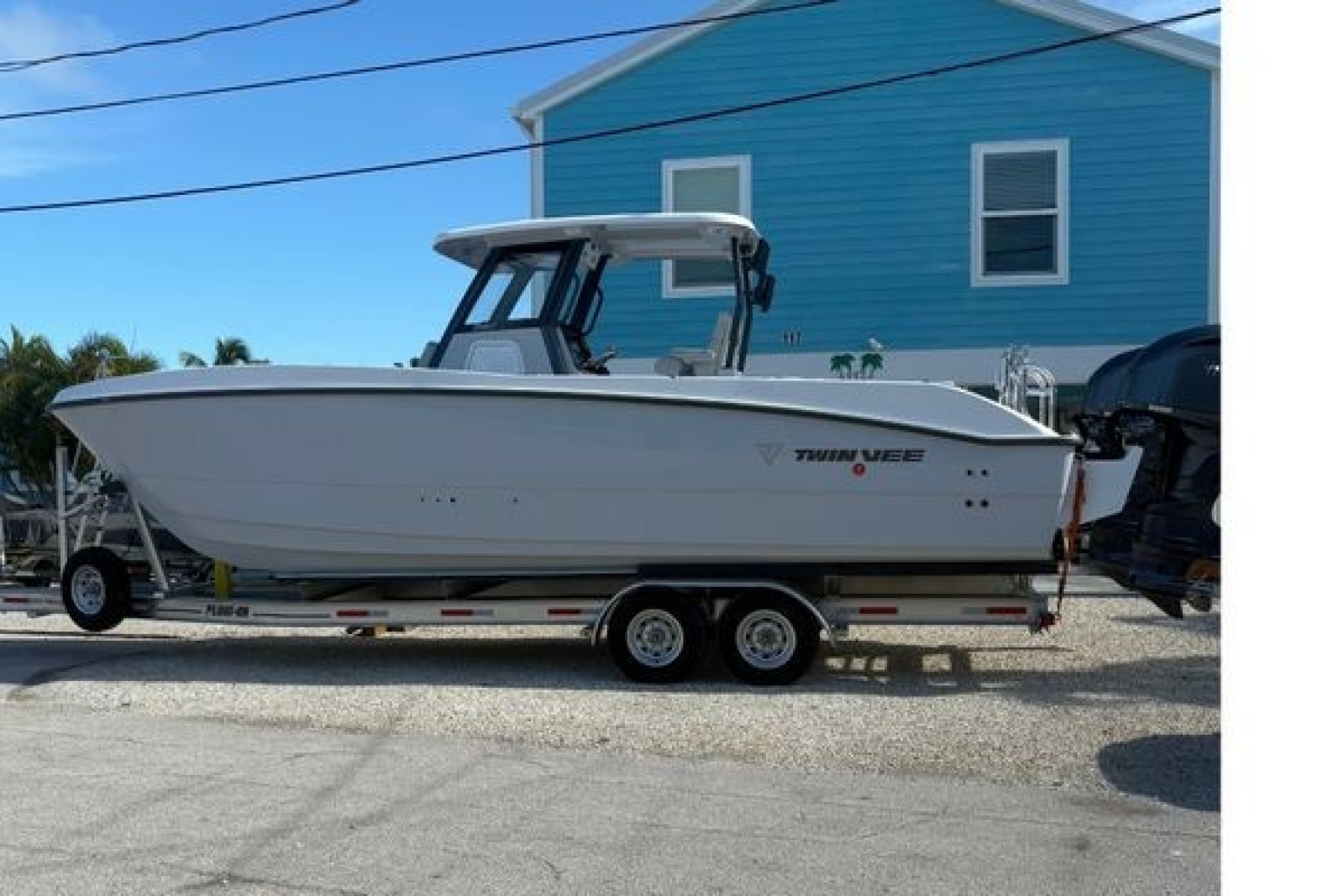 28ft Twin Vee Yacht For Sale