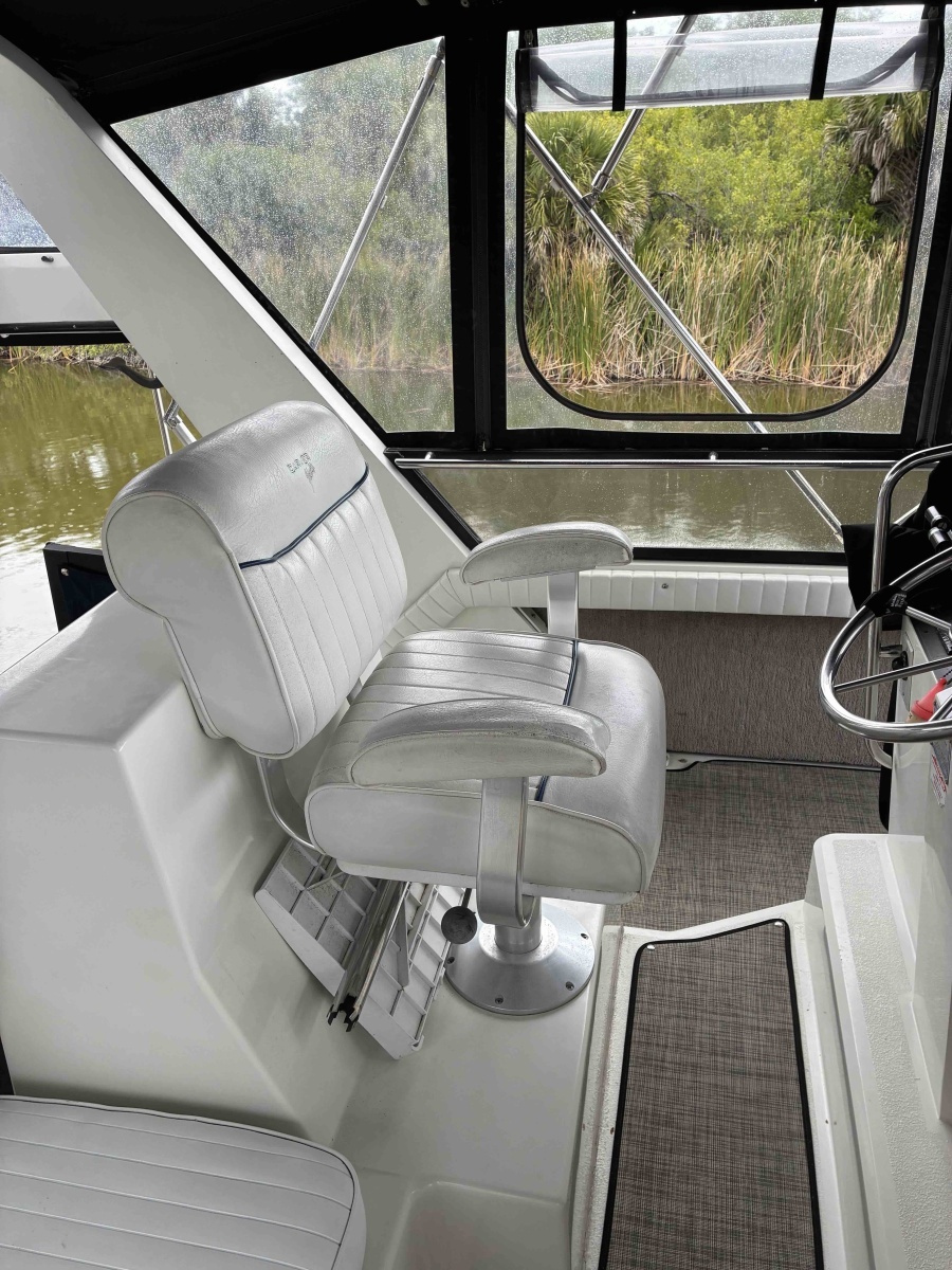 Lady J 38ft Carver Yacht For Sale