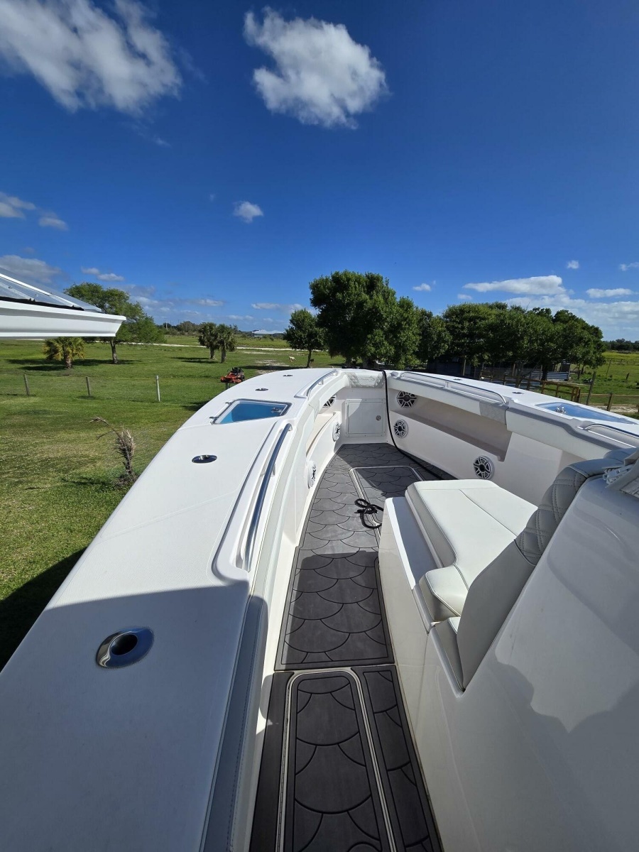 35ft Streamline Yacht For Sale