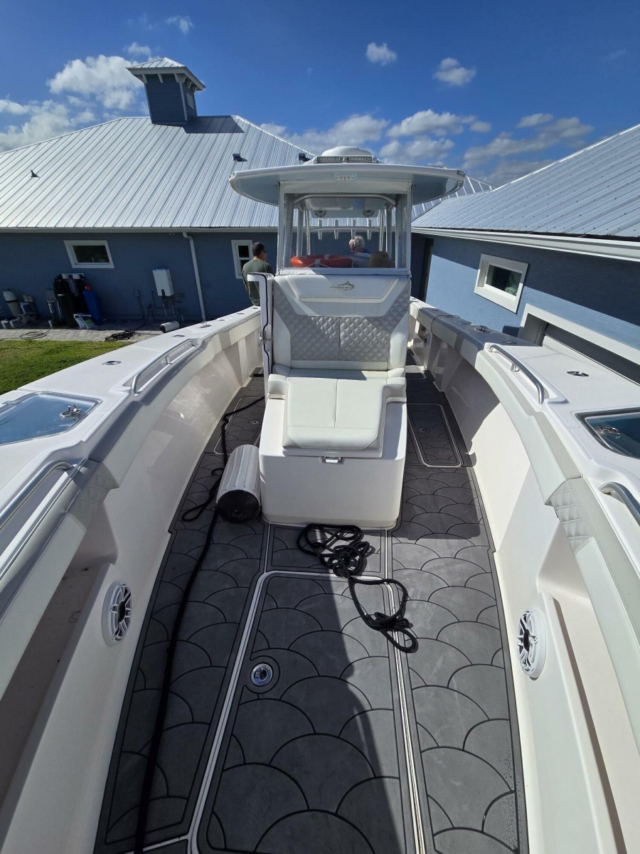 35ft Streamline Yacht For Sale