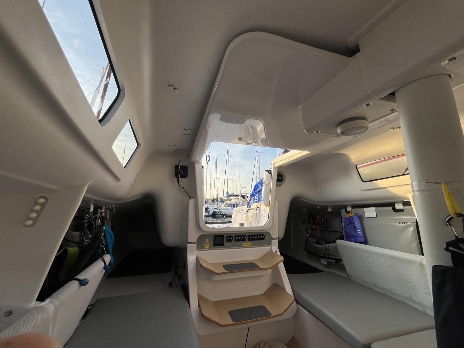27' 2024 Beneteau 