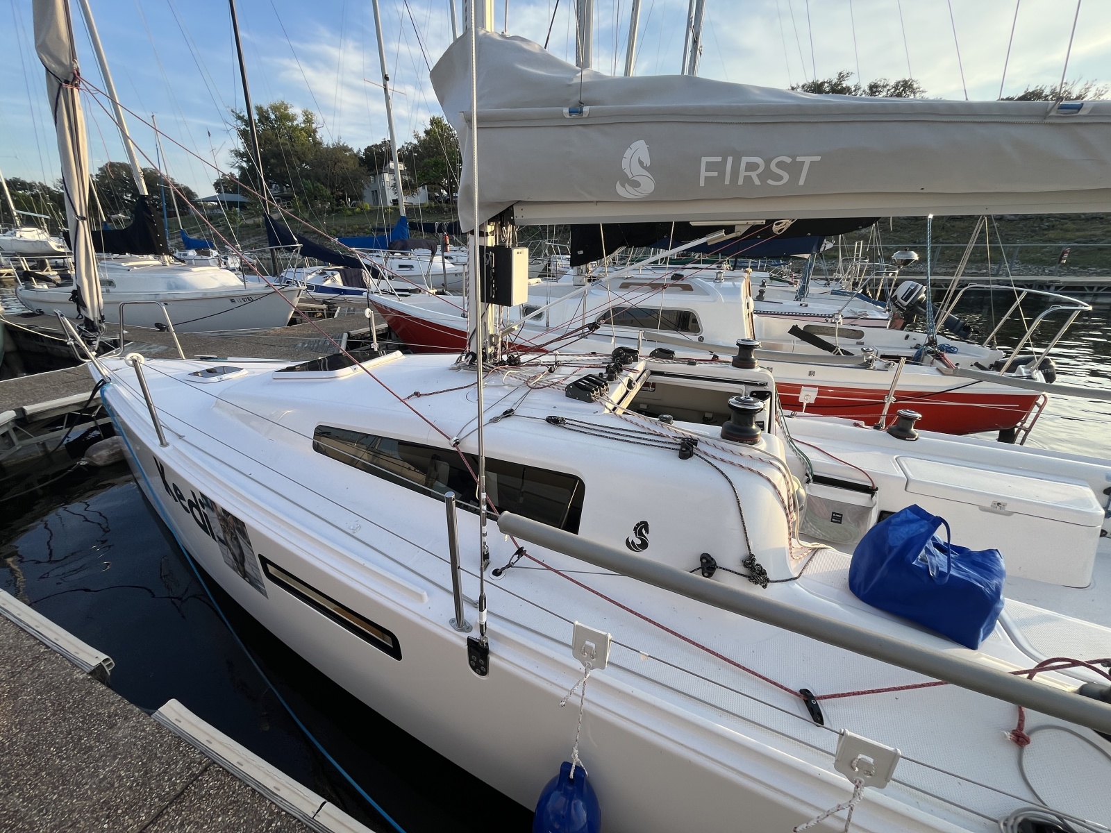27' 2024 Beneteau 