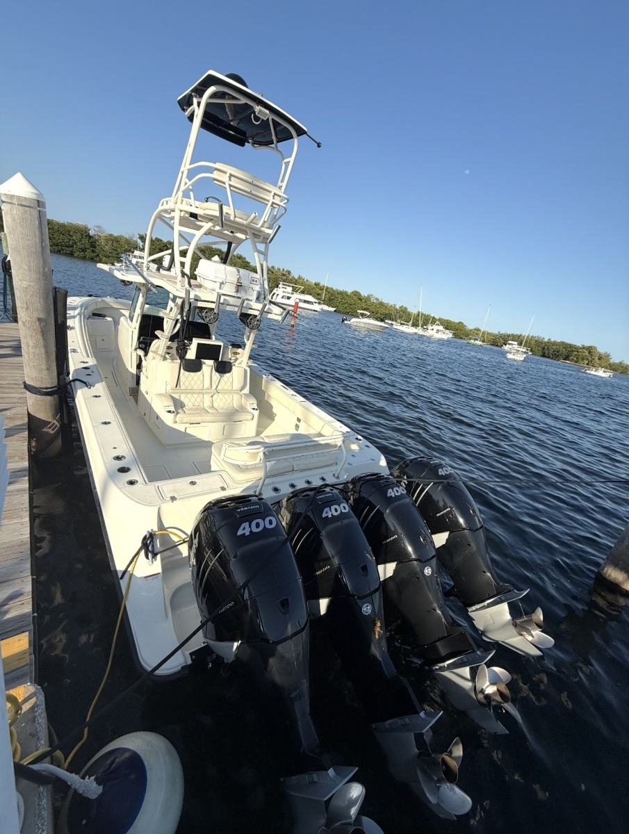 39' 2017 HCB 3900 Speciale