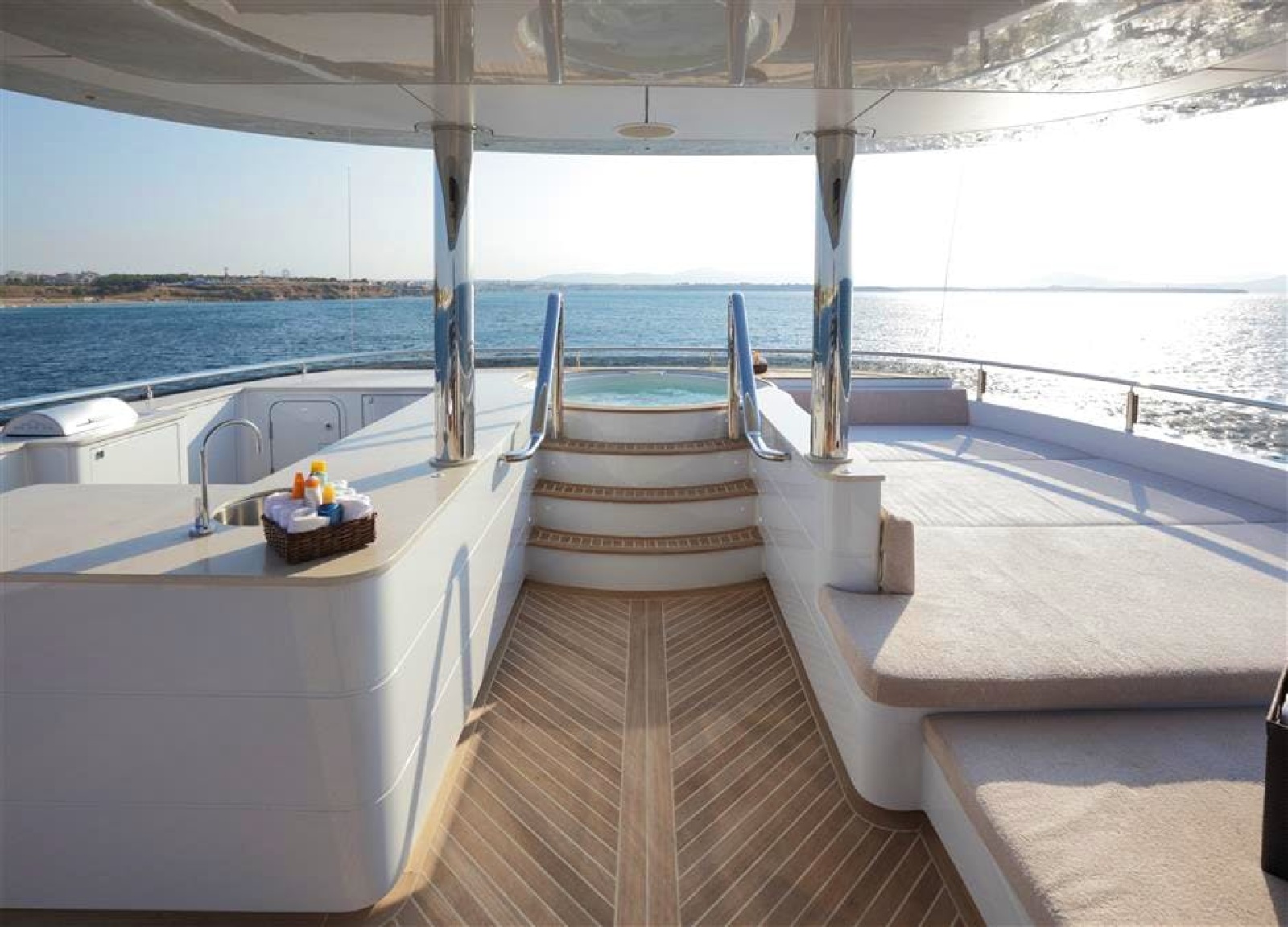 111' 2013 Curvelle Custom