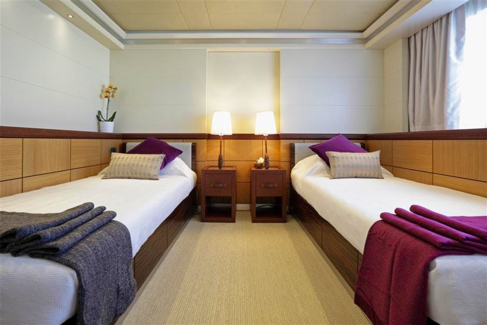 111' 2013 Curvelle Custom