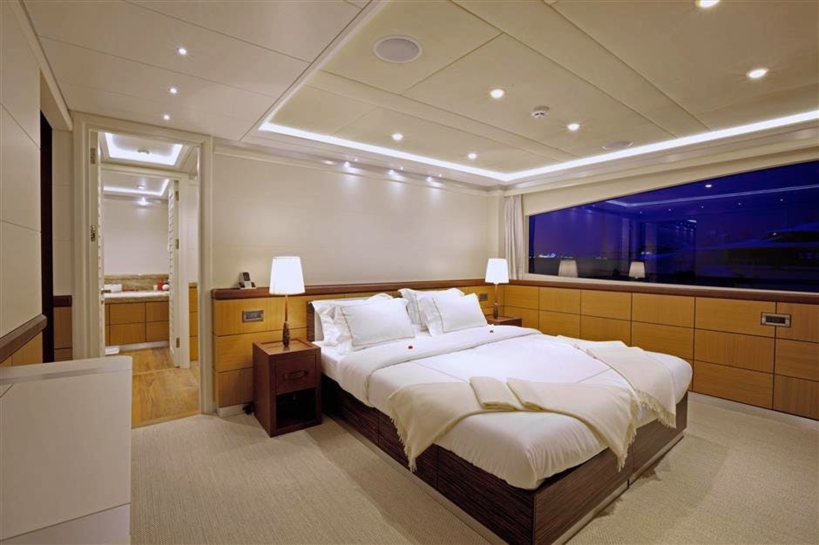 SHU U RITE 111ft Curvelle Yacht For Sale