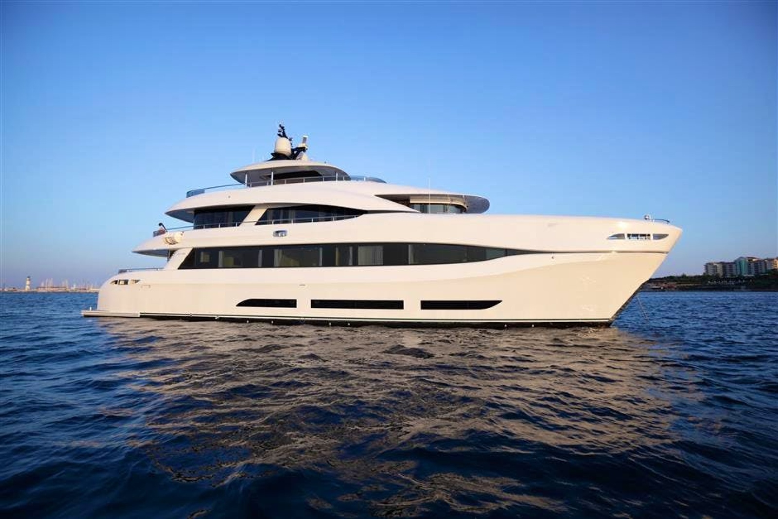 SHU U RITE 111ft Curvelle Yacht For Sale