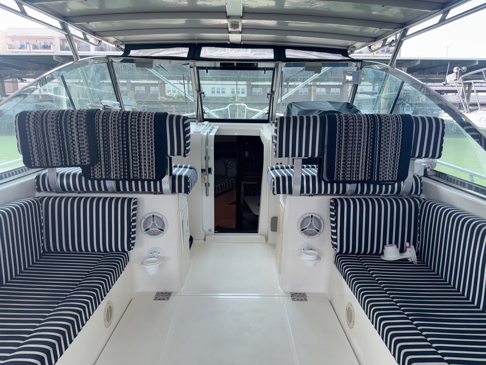 34ft Mainship Yacht For Sale