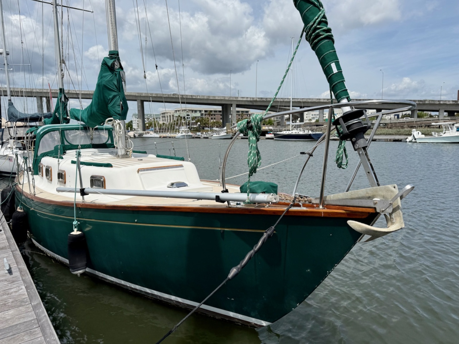 37' 1975 Soverel 37