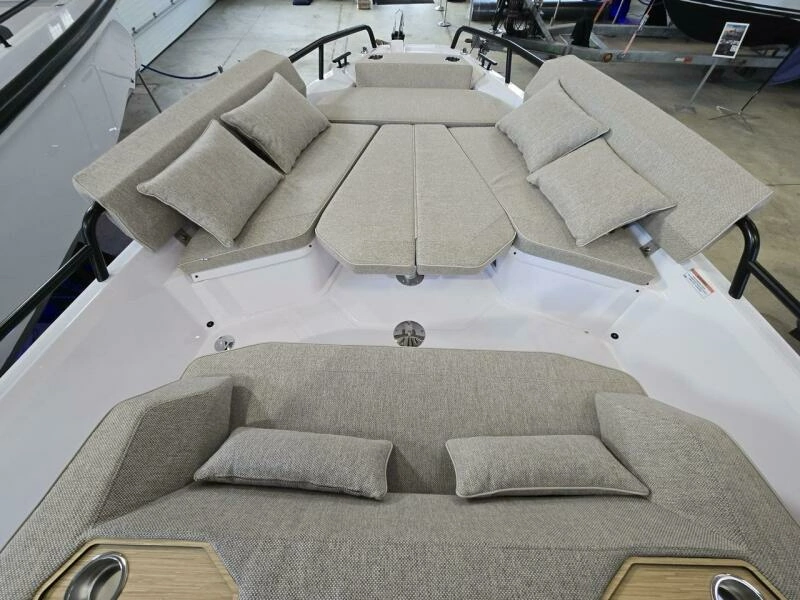 2026 Axopar Cross Cabin