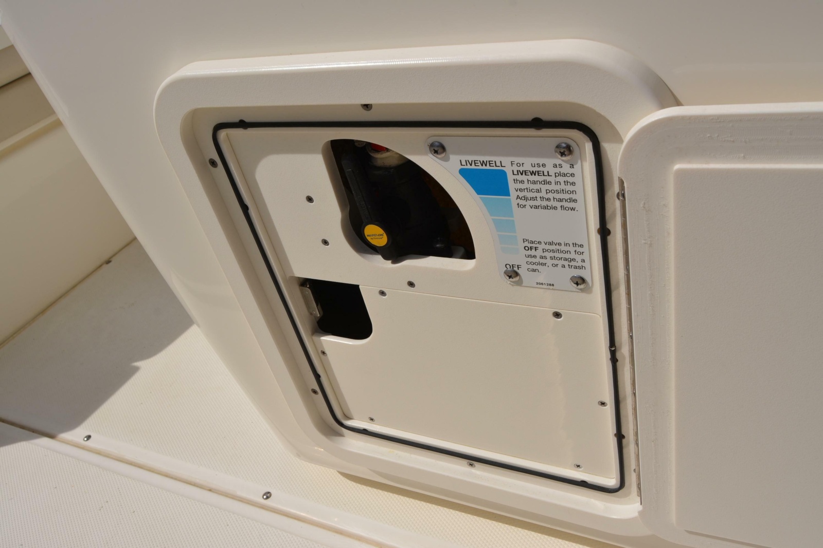 27' 2021 Boston Whaler 270 Dauntless