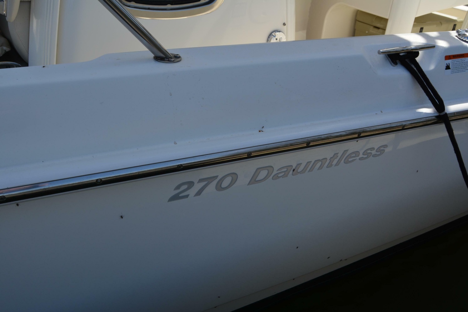 27' 2021 Boston Whaler 270 Dauntless
