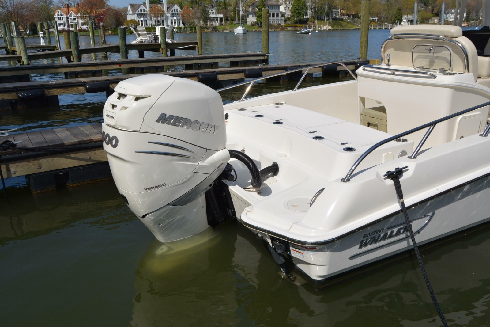 27' 2021 Boston Whaler 270 Dauntless