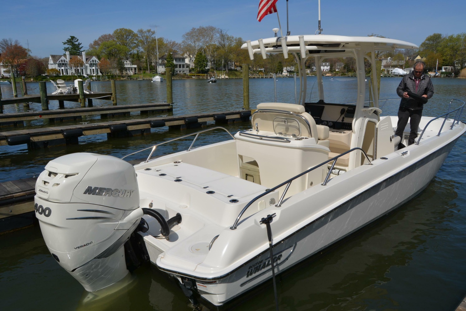 27' 2021 Boston Whaler 270 Dauntless