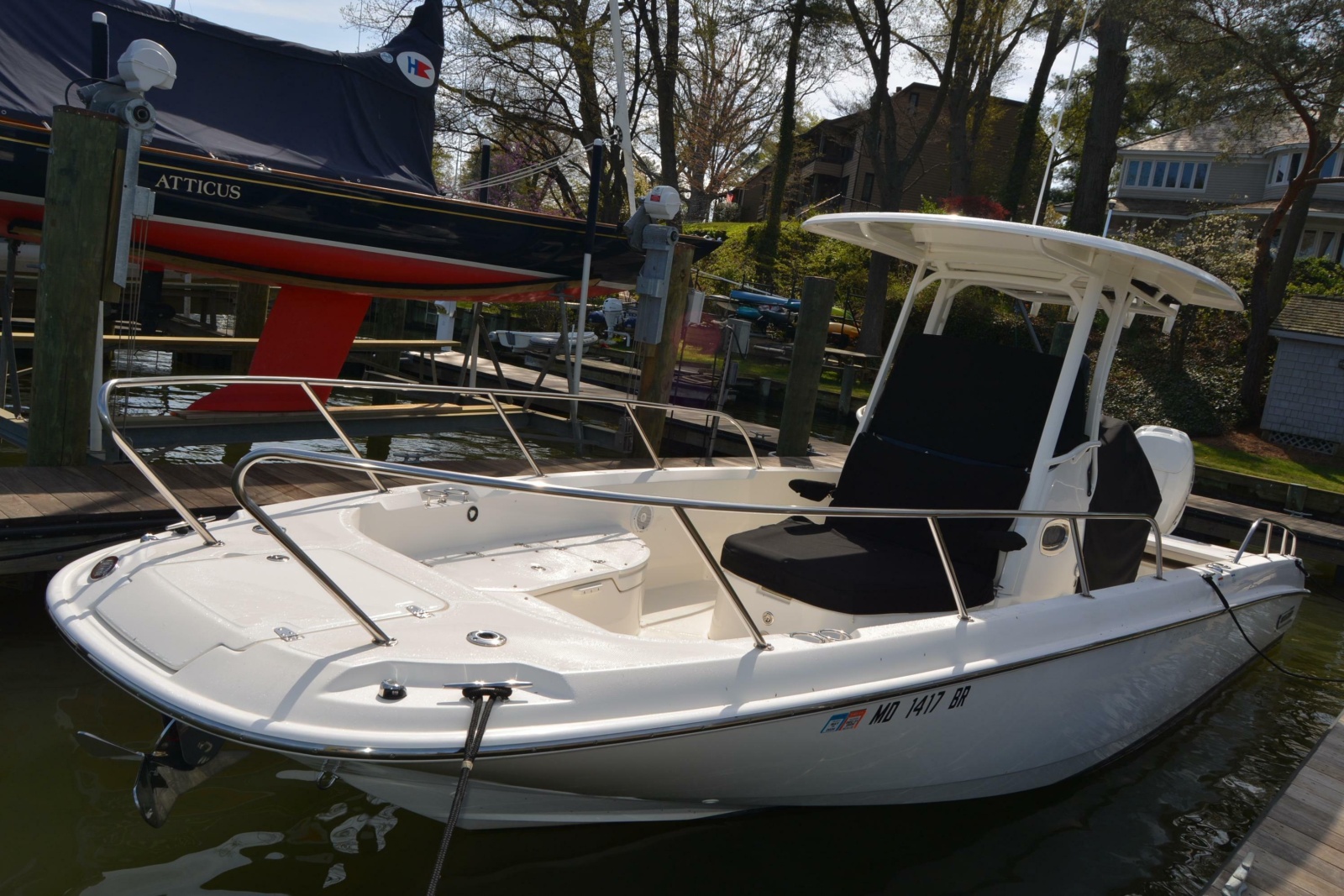 27' 2021 Boston Whaler 270 Dauntless