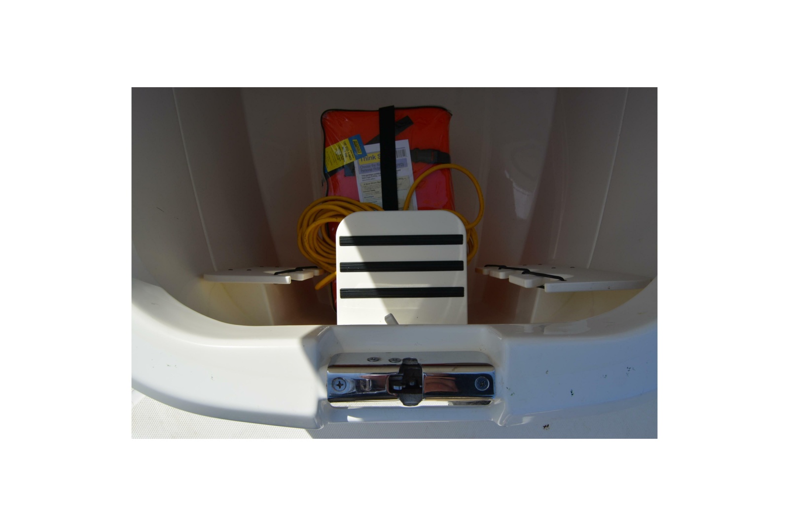 27' 2021 Boston Whaler 270 Dauntless