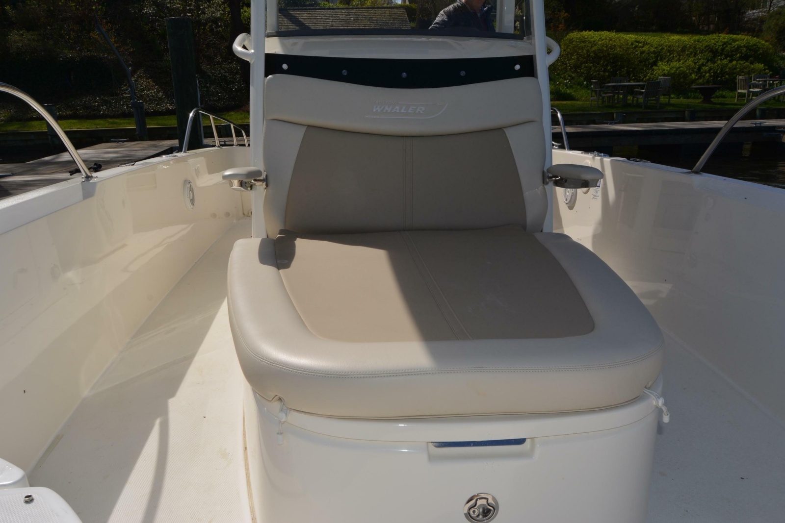 2021 Boston Whaler 270 Dauntless