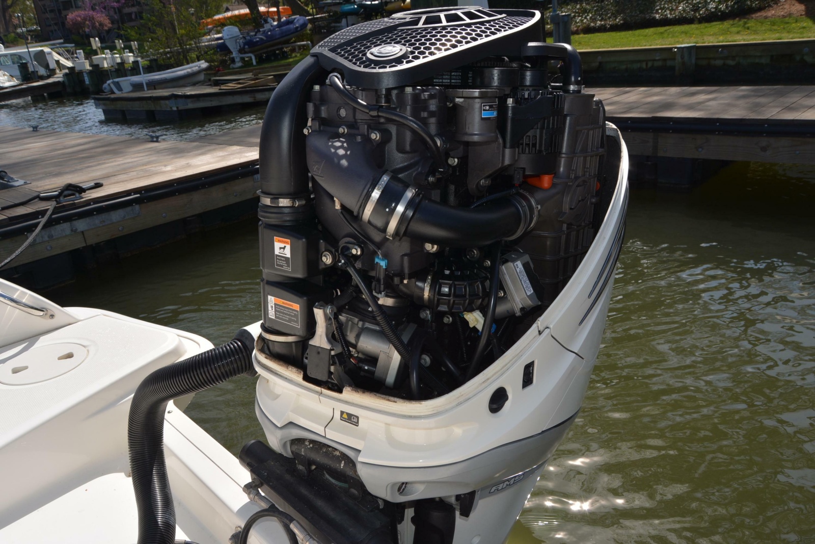 27' 2021 Boston Whaler 270 Dauntless
